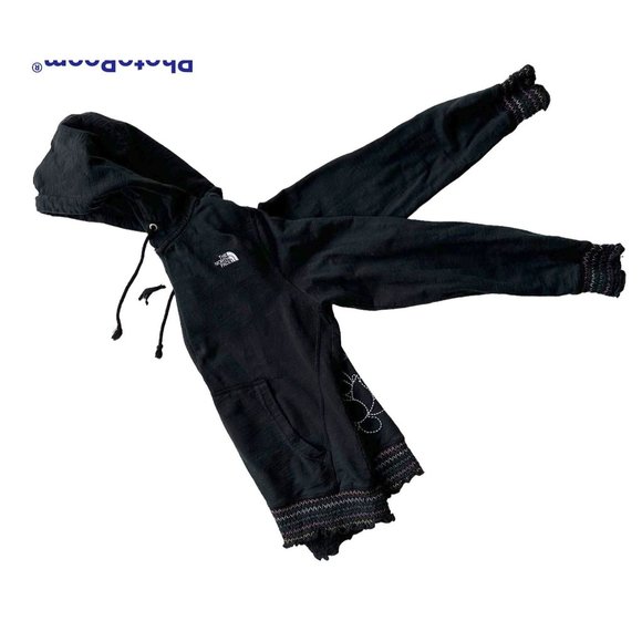 Vintage The North Face Women's Hooded Jacket Large Black Zip Embroidered… - Picture 8 of 12